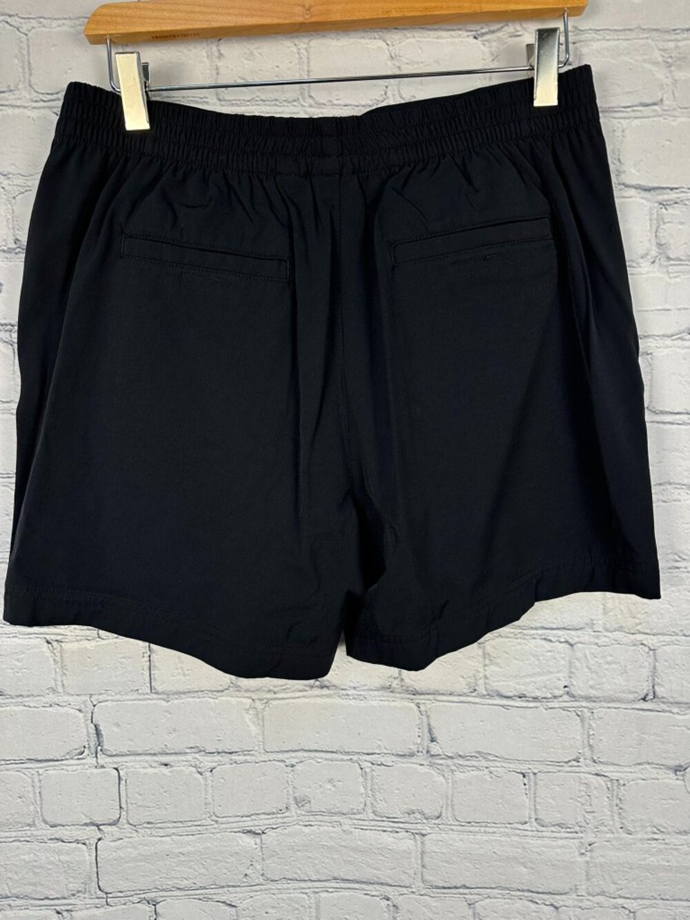 NWOT Aspen Women's Performance Elastic Waist 5" Inseam Short, Size Large, Black - Picture 6 of 9